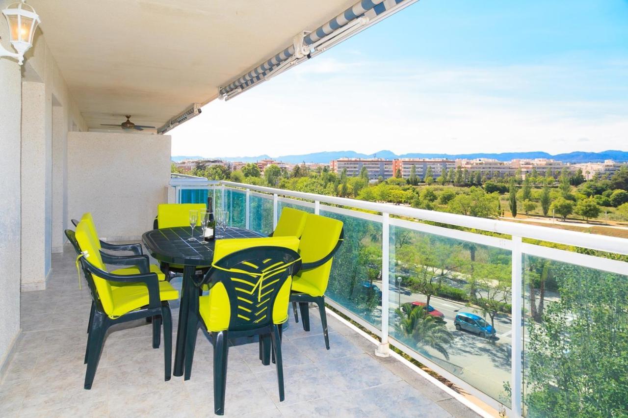 Uhc Village Park Apartments Салоу Екстериор снимка